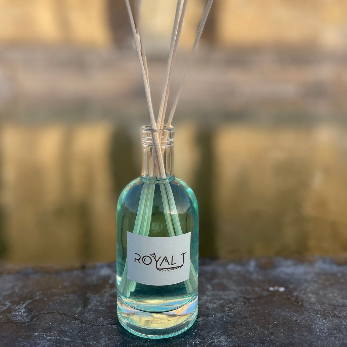 אורסריה- מפיץ ריח מקלות